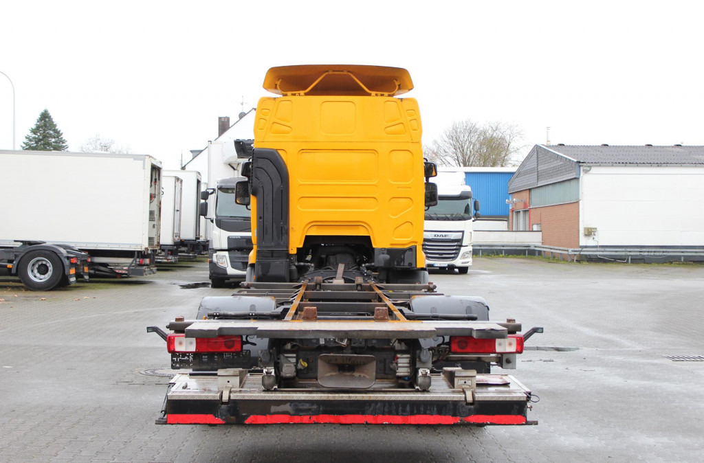 Fahrgestell LKW Renault Premium 380DXi BDF Schlafkabine LBW AHK 298 TKm: das Bild 11 Fahrgestell LKW Renault Premium 380DXi BDF Schlafkabine LBW AHK 298 TKm: das Bild 11