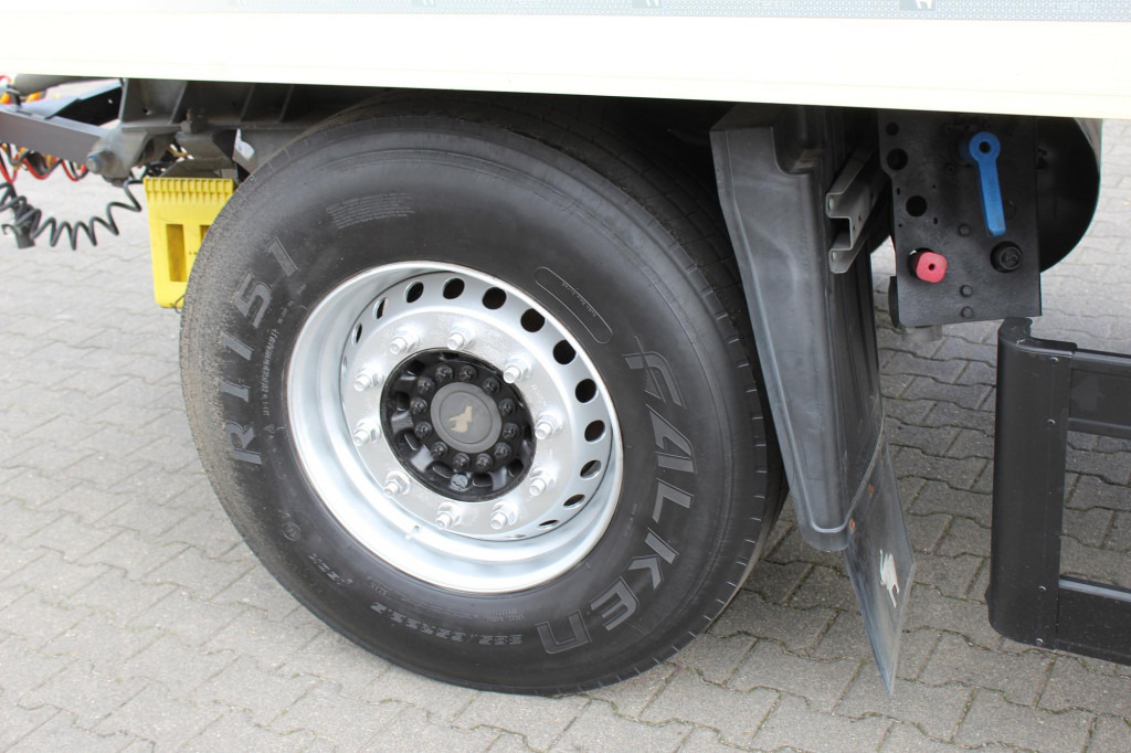 Kühlkoffer Anhänger SCHMITZ TK SLX 100 Strom Aluboden FRC: das Bild 7 Kühlkoffer Anhänger SCHMITZ TK SLX 100 Strom Aluboden FRC: das Bild 7