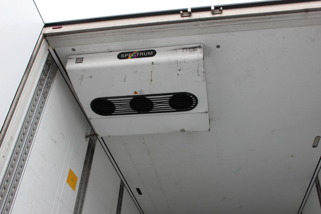 SCHMITZ Thermo King SLXi Spectrum Bi MultiTemp DS Strom - Kühlkoffer Auflieger: das Bild 2 SCHMITZ Thermo King SLXi Spectrum Bi MultiTemp DS Strom - Kühlkoffer Auflieger: das Bild 2