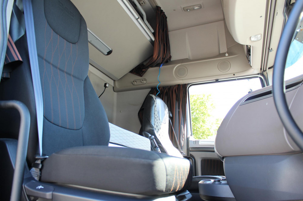 Daf 530 SSC Retarder Kühlbox 2 Tanks Standklima - Sattelzugmaschine: das Bild 3 Daf 530 SSC Retarder Kühlbox 2 Tanks Standklima - Sattelzugmaschine: das Bild 3