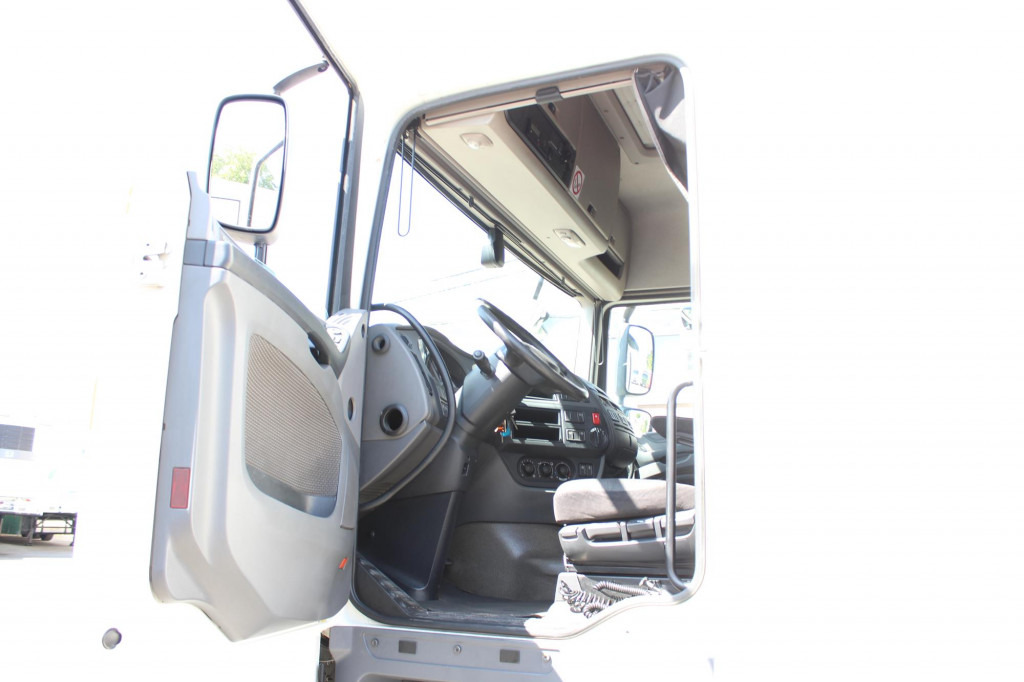 Daf XF 510 E6 Space Cab Retarder 2 Tanks 2 Liegen - Sattelzugmaschine: das Bild 3 Daf XF 510 E6 Space Cab Retarder 2 Tanks 2 Liegen - Sattelzugmaschine: das Bild 3
