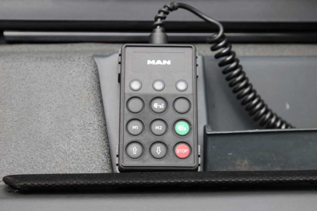 MAN TGX 18.520 E6 XXL D38 Retarder 2 Tank - Sattelzugmaschine: das Bild 2 MAN TGX 18.520 E6 XXL D38 Retarder 2 Tank - Sattelzugmaschine: das Bild 2