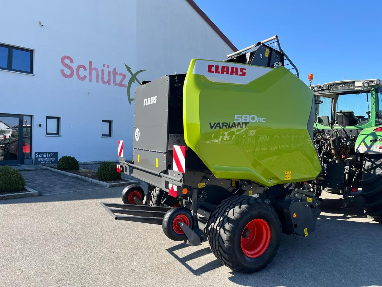 CLAAS Variant 580 RC PRO, neuwertige Rundballenpresse, Baujahr 2023, erst 39 Betriebsstunden !!! - Rundballenpresse: das Bild 5 CLAAS Variant 580 RC PRO, neuwertige Rundballenpresse, Baujahr 2023, erst 39 Betriebsstunden !!! - Rundballenpresse: das Bild 5