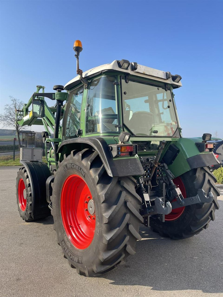 Fendt 309 Ci mit FL, Fh, Bj. 2005 - Traktor: das Bild 4 Fendt 309 Ci mit FL, Fh, Bj. 2005 - Traktor: das Bild 4