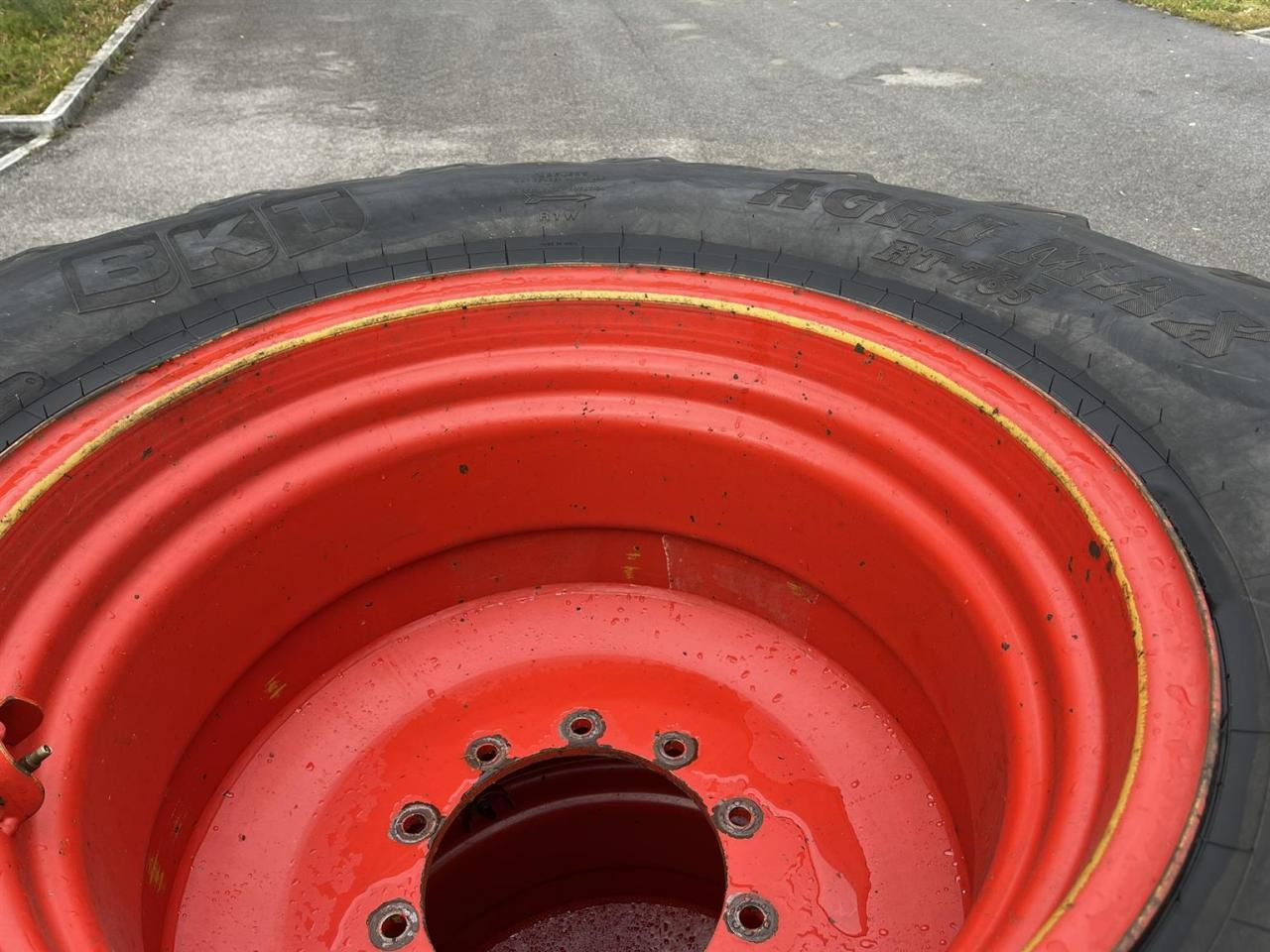 Fendt Räder 2.25m Spur, 828 826, 620/70 R46 600/70 R30 - Traktor: das Bild 4 Fendt Räder 2.25m Spur, 828 826, 620/70 R46 600/70 R30 - Traktor: das Bild 4