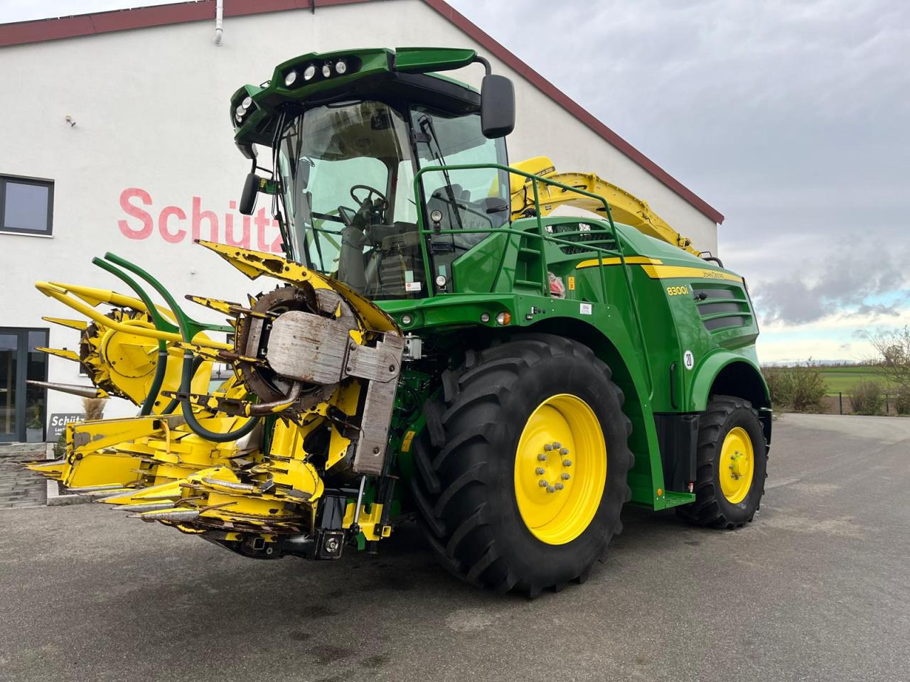 John Deere 8300i JD, 910Bh, Havestlap, Pickup, Kemper - Feldhäcksler: das Bild 1 John Deere 8300i JD, 910Bh, Havestlap, Pickup, Kemper - Feldhäcksler: das Bild 1