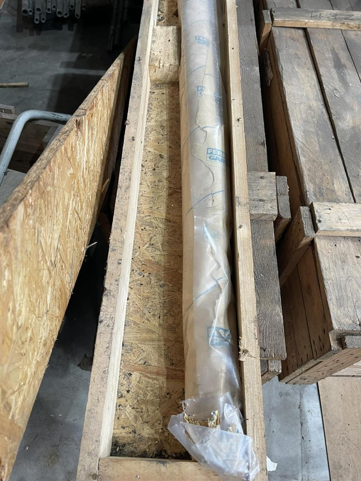 CLAAS Vorgelegewelle Dreschwerkantrieb 00 0667 903 1 - Landmaschine: das Bild 2 CLAAS Vorgelegewelle Dreschwerkantrieb 00 0667 903 1 - Landmaschine: das Bild 2