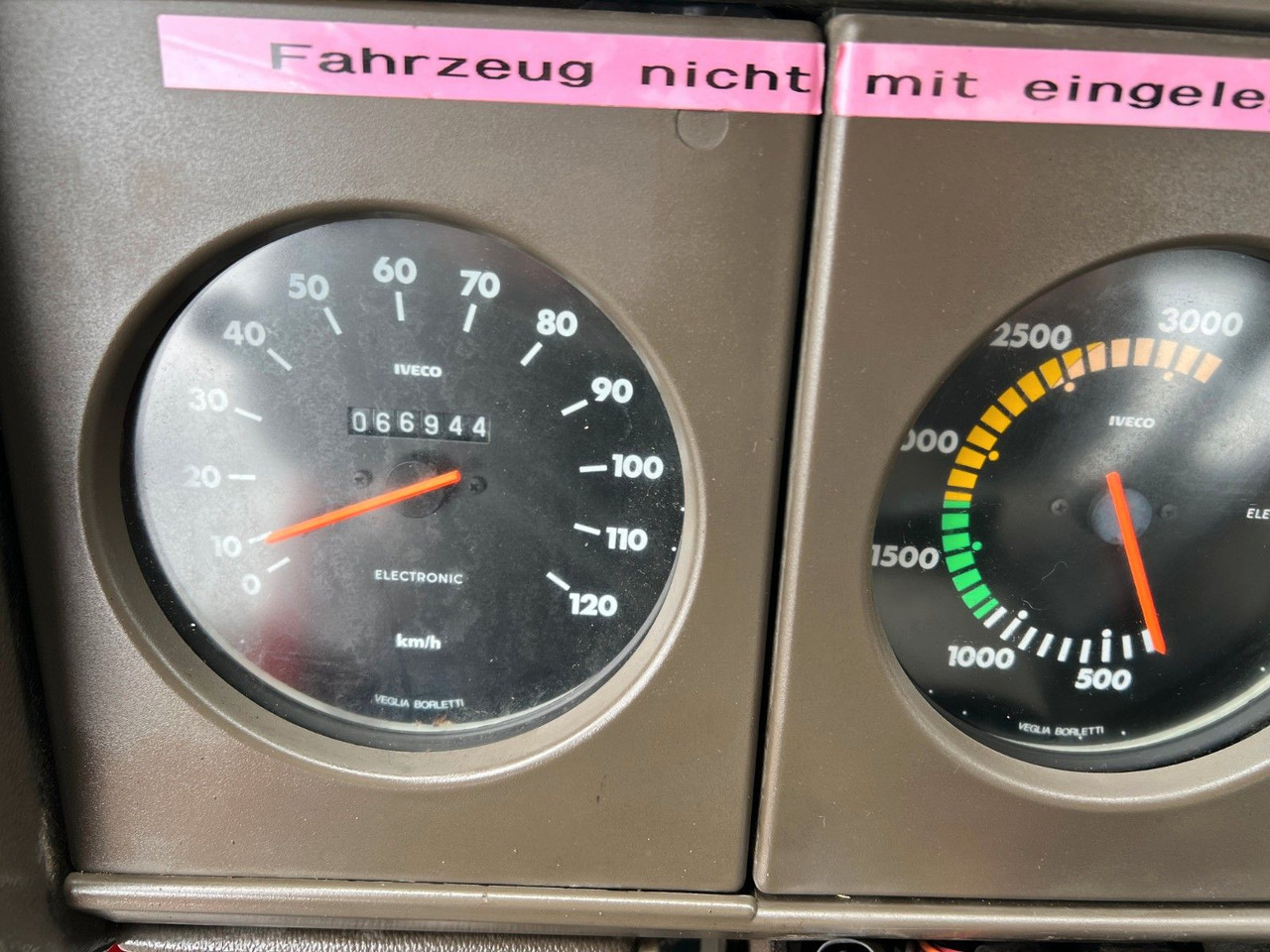 Abrollkipper Iveco Magirus Turbo 160-30 AH - Oldtimer- V 8 - Motor Iveco Magirus Turbo 160-30 AH - Oldtimer- V 8 - Motor: das Bild 14 Abrollkipper Iveco Magirus Turbo 160-30 AH - Oldtimer- V 8 - Motor Iveco Magirus Turbo 160-30 AH - Oldtimer- V 8 - Motor: das Bild 14