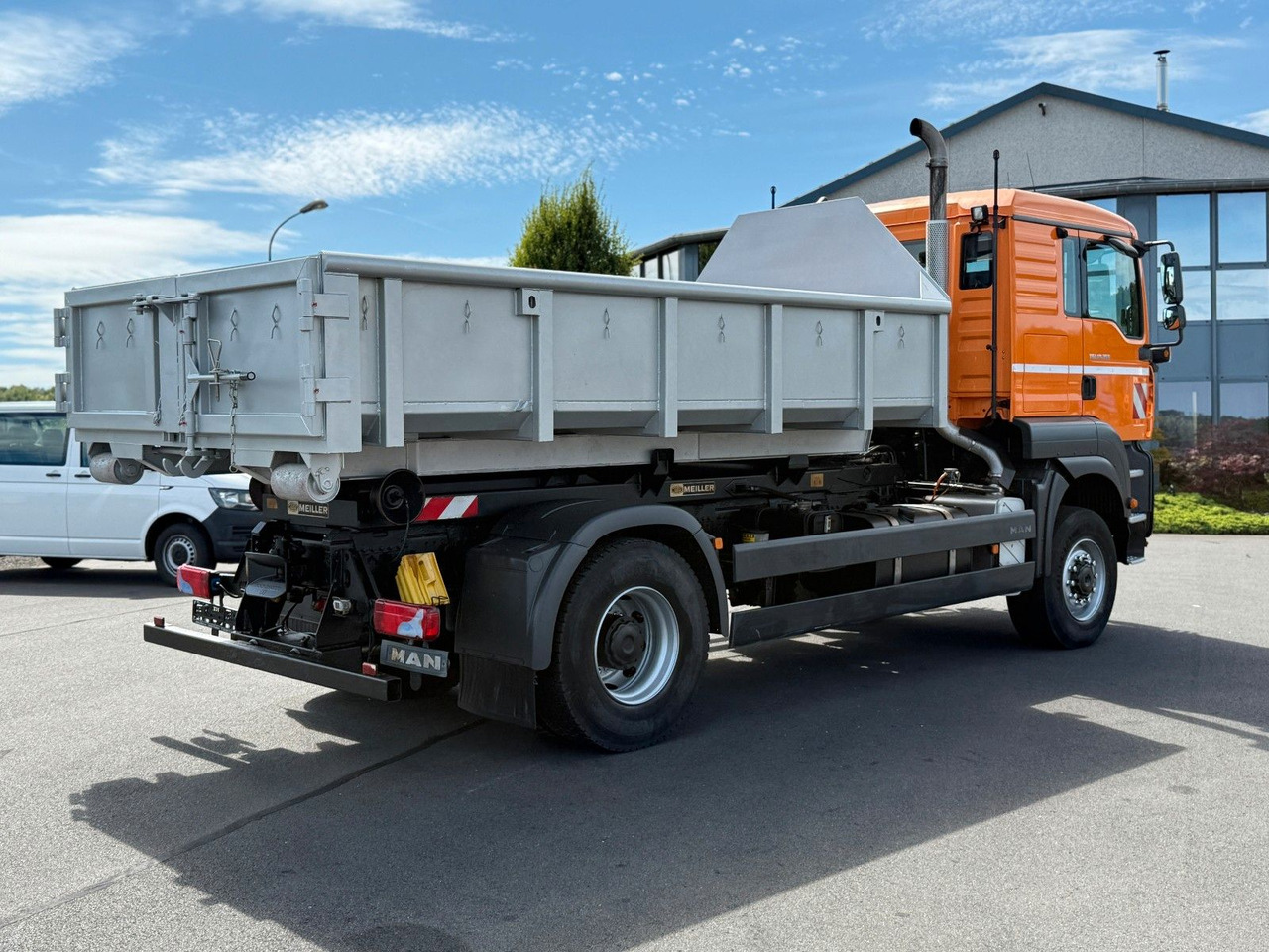 MAN TGA 18.350 4x4 Meiler Abroller RK 14.45 Winterd. - Abrollkipper: das Bild 3 MAN TGA 18.350 4x4 Meiler Abroller RK 14.45 Winterd. - Abrollkipper: das Bild 3