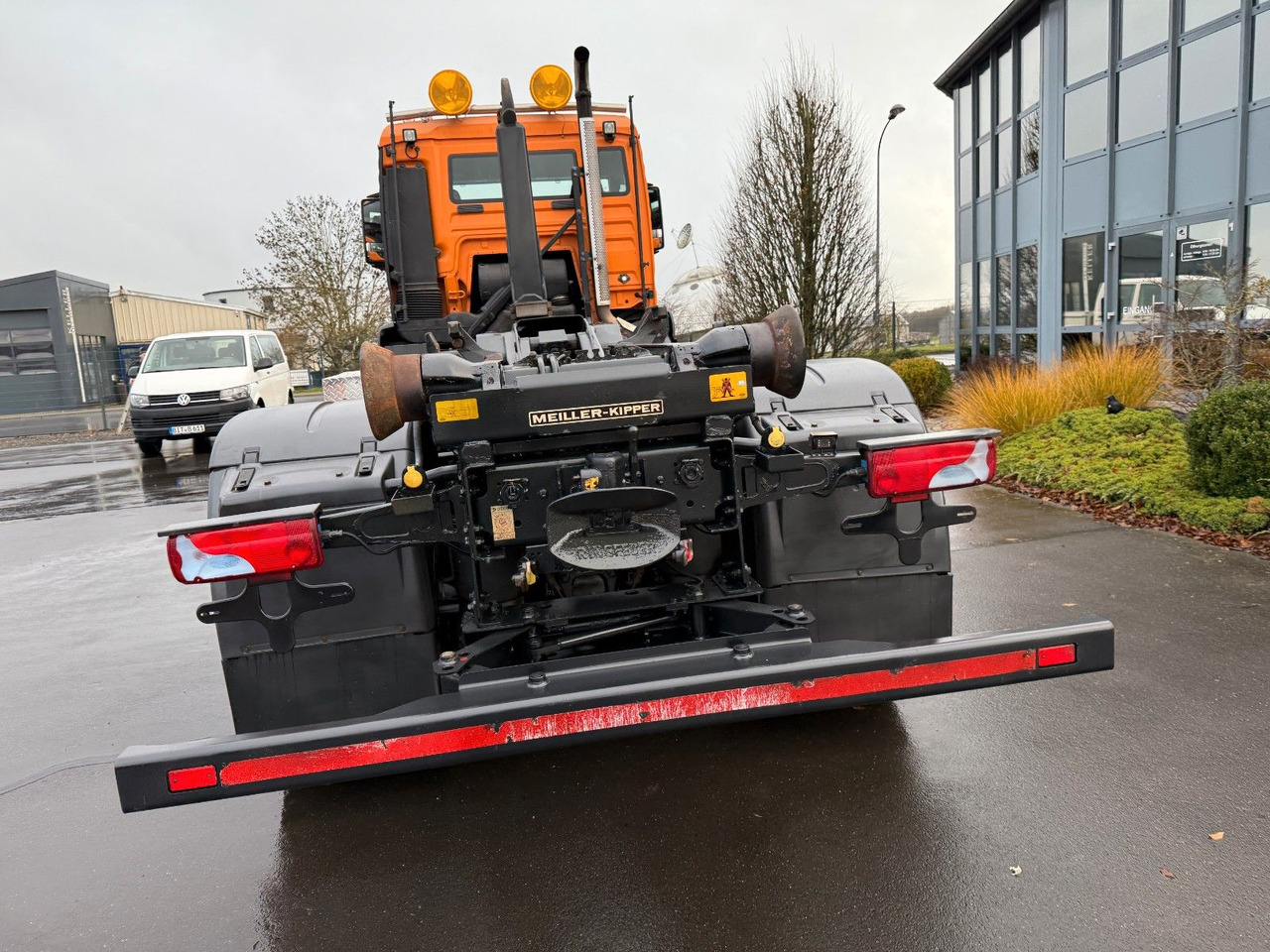 MAN TGS 18.360 4x4 Winterdienst Meiller Abroller - Abrollkipper: das Bild 4 MAN TGS 18.360 4x4 Winterdienst Meiller Abroller - Abrollkipper: das Bild 4