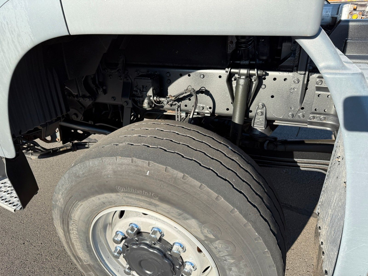 MAN TGS 18.360 4x4 Winterdienst Meiller Abroller - Abrollkipper: das Bild 5 MAN TGS 18.360 4x4 Winterdienst Meiller Abroller - Abrollkipper: das Bild 5