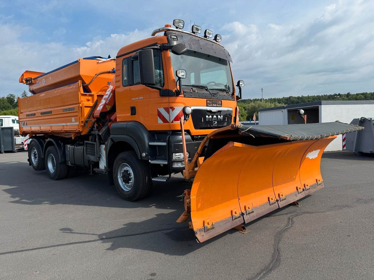 MAN TGS 28.400 6x4-4 BL Kipper / Kran / Winterdienst - Kipper, Autokran: das Bild 2 MAN TGS 28.400 6x4-4 BL Kipper / Kran / Winterdienst - Kipper, Autokran: das Bild 2