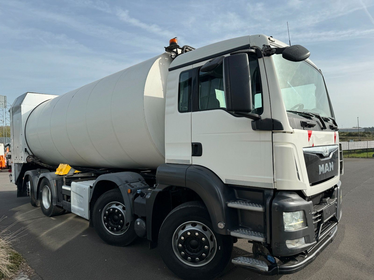 MAN TGS 32.360 8x2 Euro 6 Faun Rotopress 525 L MAN TGS 32.360 8x2 Euro 6 Faun Rotopress 525 L - Müllwagen: das Bild 2 MAN TGS 32.360 8x2 Euro 6 Faun Rotopress 525 L MAN TGS 32.360 8x2 Euro 6 Faun Rotopress 525 L - Müllwagen: das Bild 2
