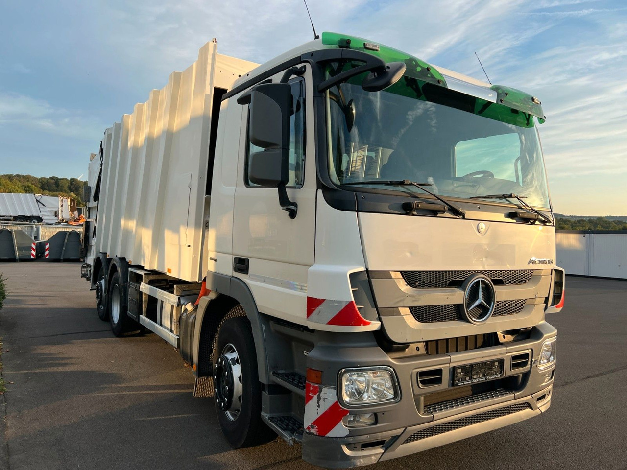 Mercedes-Benz Actros 2532 6x2 MP3 Faun Power Press 524 - Müllwagen: das Bild 4 Mercedes-Benz Actros 2532 6x2 MP3 Faun Power Press 524 - Müllwagen: das Bild 4