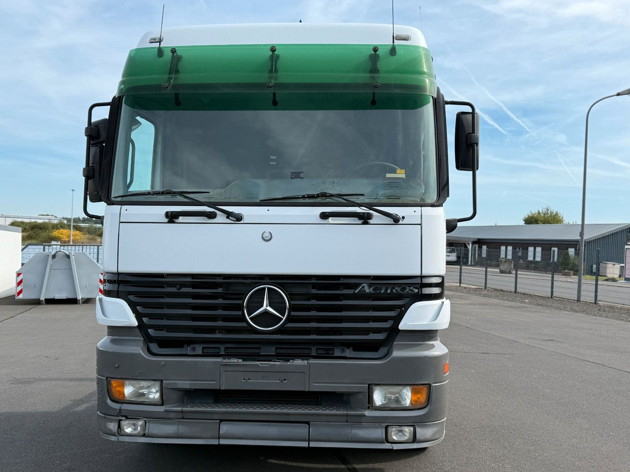 Mercedes-Benz Actros 2543 6x2 Klima + Kupplung - Abrollkipper: das Bild 3 Mercedes-Benz Actros 2543 6x2 Klima + Kupplung - Abrollkipper: das Bild 3