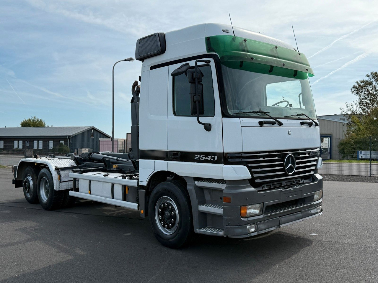 Mercedes-Benz Actros 2543 6x2 Klima + Kupplung - Abrollkipper: das Bild 4 Mercedes-Benz Actros 2543 6x2 Klima + Kupplung - Abrollkipper: das Bild 4