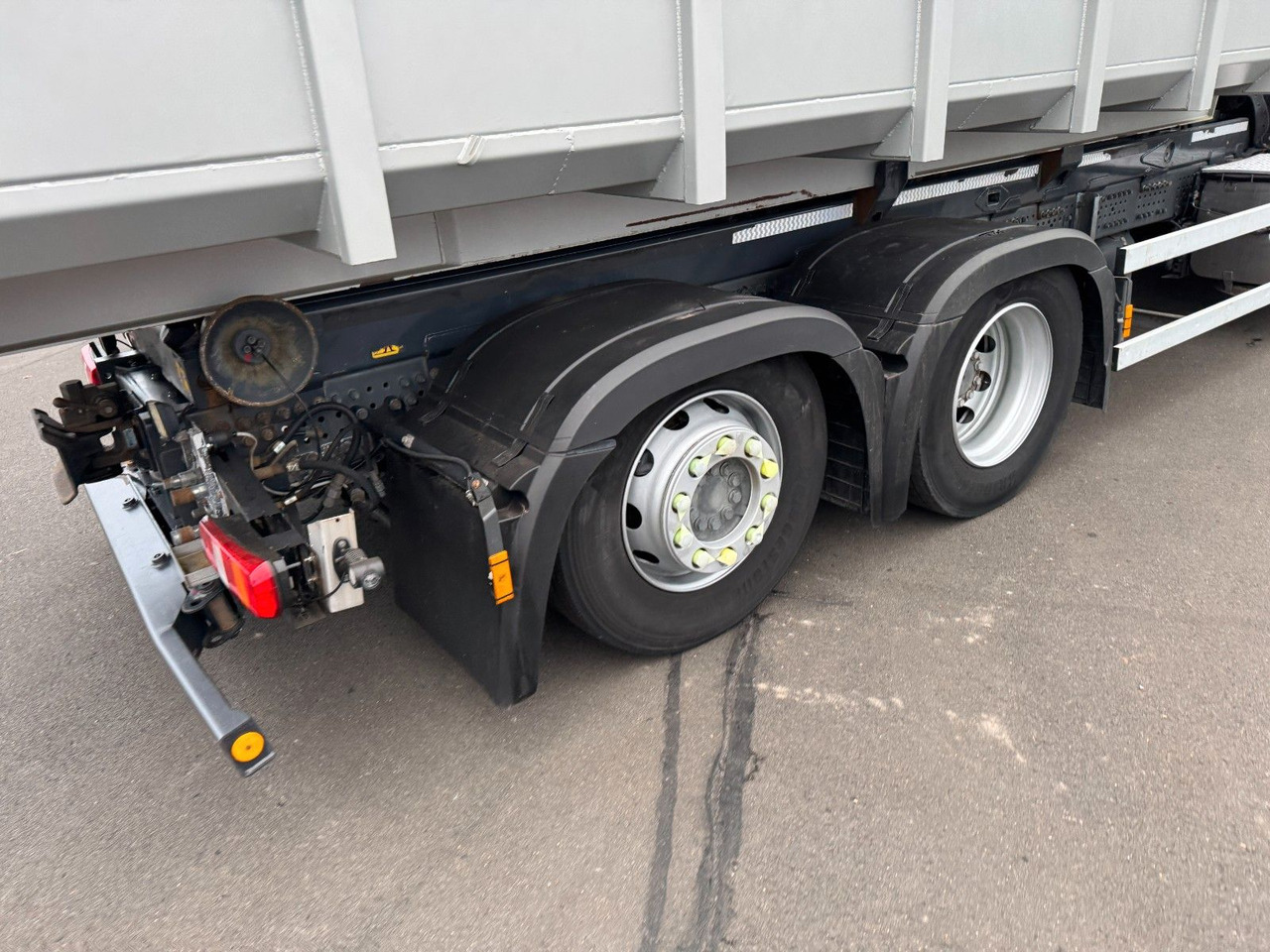 Mercedes-Benz Actros 2543 6x2 Meiler RK 20.65 Kranhydraulik Mercedes-Benz Actros 2543 6x2 Meiller RK 20.65 Kranhydraulik - Abrollkipper: das Bild 5 Mercedes-Benz Actros 2543 6x2 Meiler RK 20.65 Kranhydraulik Mercedes-Benz Actros 2543 6x2 Meiller RK 20.65 Kranhydraulik - Abrollkipper: das Bild 5