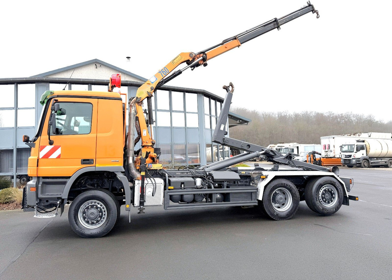 Mercedes-Benz Actros 2632 6x4/2 Meiller + HMF Kran - Abrollkipper, Autokran: das Bild 1 Mercedes-Benz Actros 2632 6x4/2 Meiller + HMF Kran - Abrollkipper, Autokran: das Bild 1