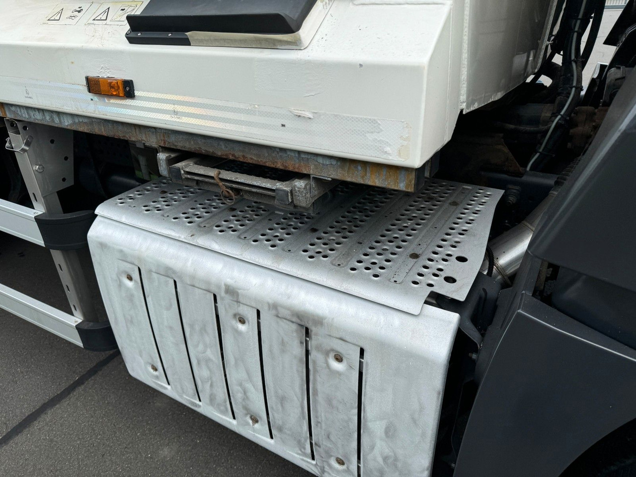 Müllwagen neu kaufen Mercedes-Benz Antos 2533 6x2 Gesink GPM III V 23H25 Kombisch. Mercedes-Benz Antos 2533 6x2 Gesink GPM III V 23H25 Kombisch.: das Bild 14