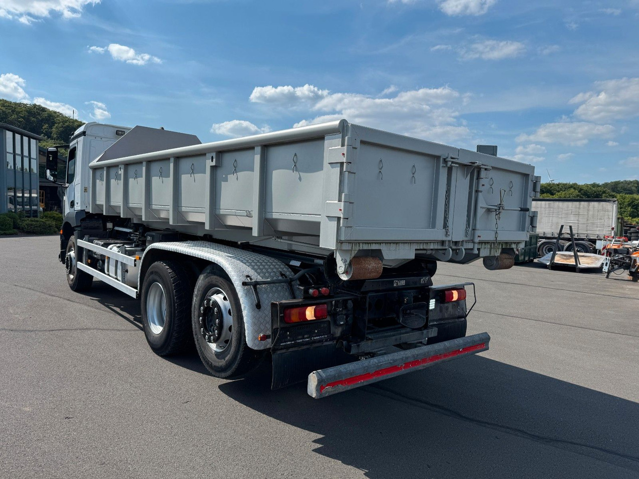 Mercedes-Benz Arocs 2535 6x2 Hiab XR 21S59 + Kranhydraulik - Abrollkipper: das Bild 3 Mercedes-Benz Arocs 2535 6x2 Hiab XR 21S59 + Kranhydraulik - Abrollkipper: das Bild 3