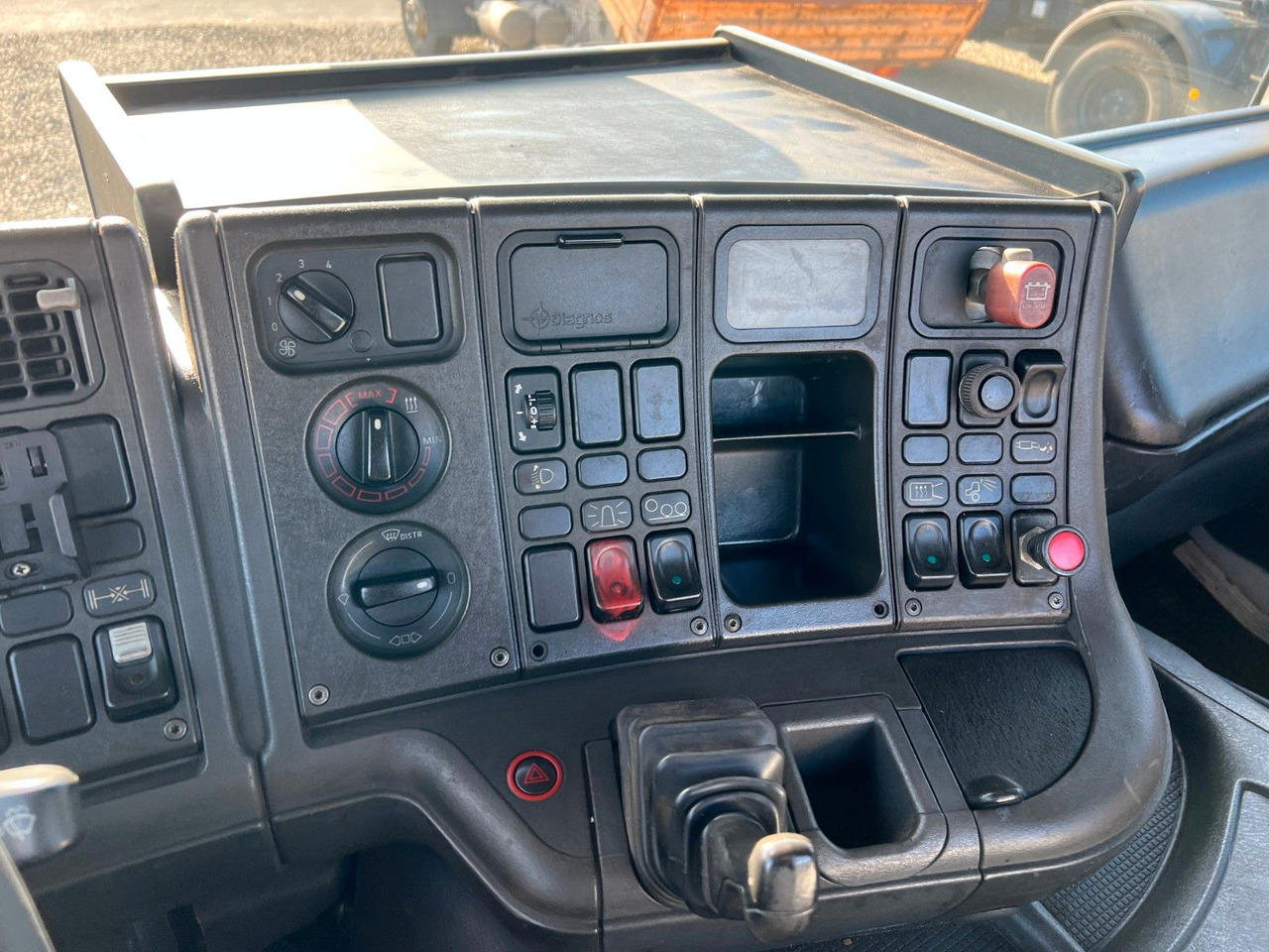 Sattelzugmaschine Scania P 94 GA 4x2 NA 310 Scania P 94 GA 4x2 NA 310: das Bild 13 Sattelzugmaschine Scania P 94 GA 4x2 NA 310 Scania P 94 GA 4x2 NA 310: das Bild 13