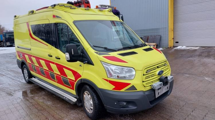 FORD TRANSIT 2,0TDI AMBULANCE KLIMA 1.2018 EURO 6, 3 UNITS - Krankenwagen: das Bild 4 FORD TRANSIT 2,0TDI AMBULANCE KLIMA 1.2018 EURO 6, 3 UNITS - Krankenwagen: das Bild 4