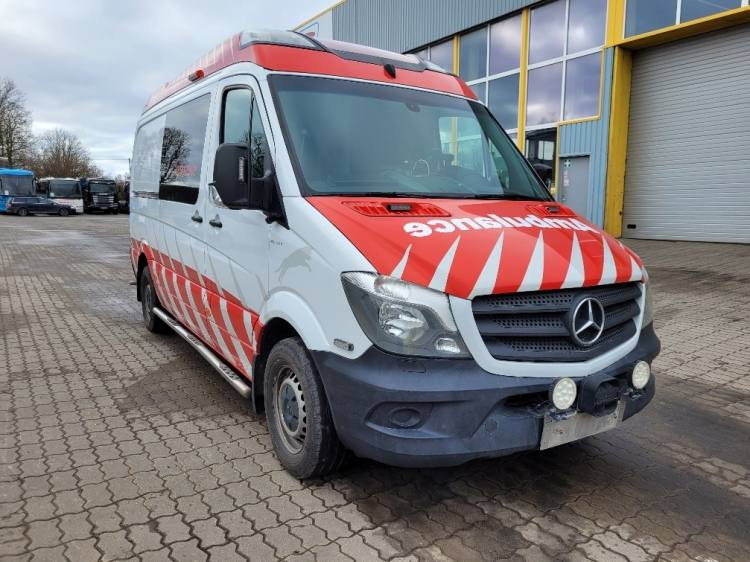 MERCEDES – BENZ SPRINTER 319 AMBULANCE (PROFILE) KLIMA, 6.2017, EURO 6 - Krankenwagen: das Bild 1 MERCEDES – BENZ SPRINTER 319 AMBULANCE (PROFILE) KLIMA, 6.2017, EURO 6 - Krankenwagen: das Bild 1
