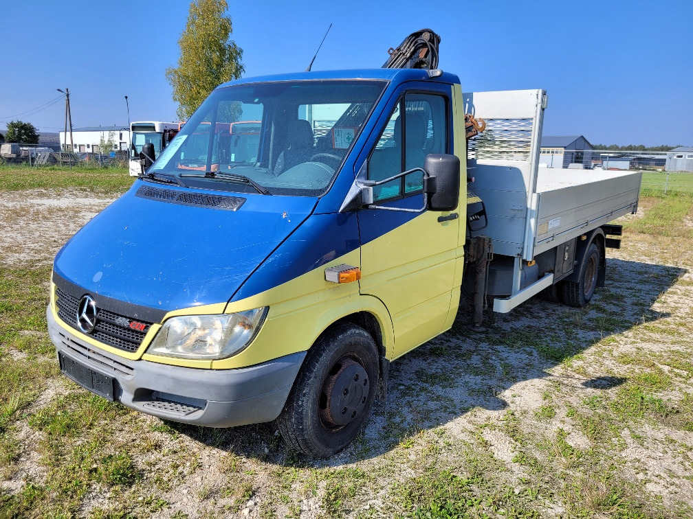 MERCEDES – BENZ SPRINTER 616CDI HIAB 027-2 Crane 10.2004 - Pritsche Transporter: das Bild 2 MERCEDES – BENZ SPRINTER 616CDI HIAB 027-2 Crane 10.2004 - Pritsche Transporter: das Bild 2
