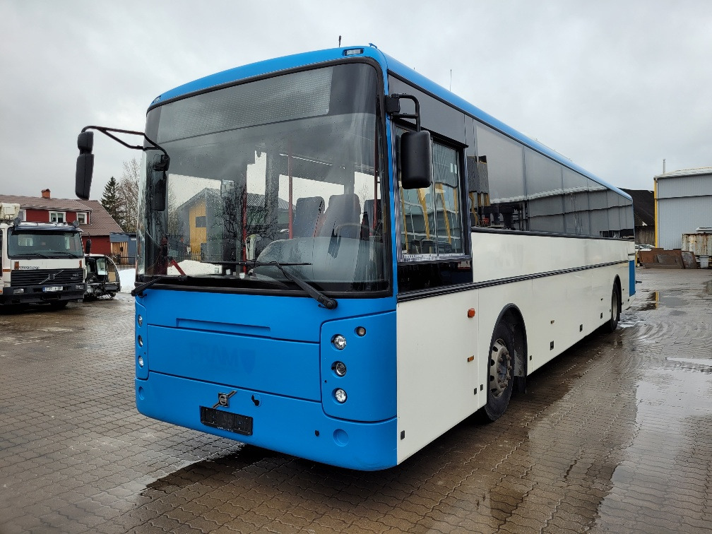 VOLVO B9R VEST CONTRAST, KLIIMA, 10.2012, EURO 5, HANDICAP LIFT, 51 seats, 12,8m - Überlandbus: das Bild 2 VOLVO B9R VEST CONTRAST, KLIIMA, 10.2012, EURO 5, HANDICAP LIFT, 51 seats, 12,8m - Überlandbus: das Bild 2