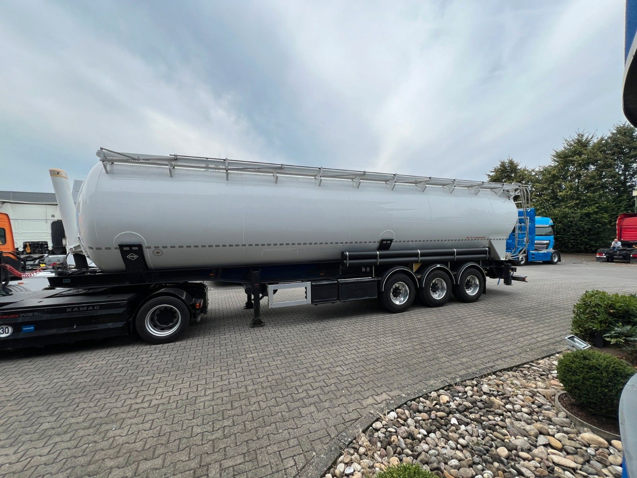 Siloauflieger Feldbinder KIP 60.3, MIETE / MIETKAUF, NEU Feldbinder KIP 60.3, elektr. hydr. Kippvorrichtung, wie NEU: das Bild 8