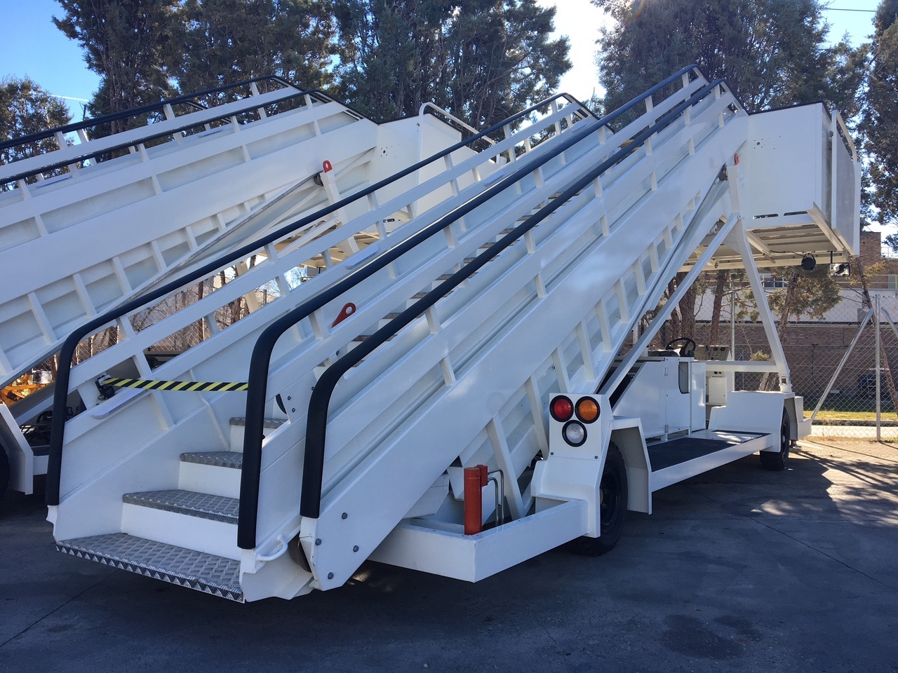 JBT Passenger Stairs Smart Step - Passagiertreppe: das Bild 1 JBT Passenger Stairs Smart Step - Passagiertreppe: das Bild 1