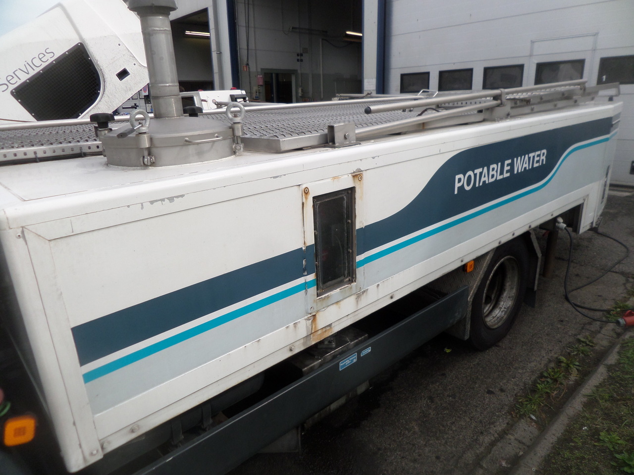 Schrader Water truck WSU 3000 MAN - Luftfahrt-Bodengerät: das Bild 4 Schrader Water truck WSU 3000 MAN - Luftfahrt-Bodengerät: das Bild 4