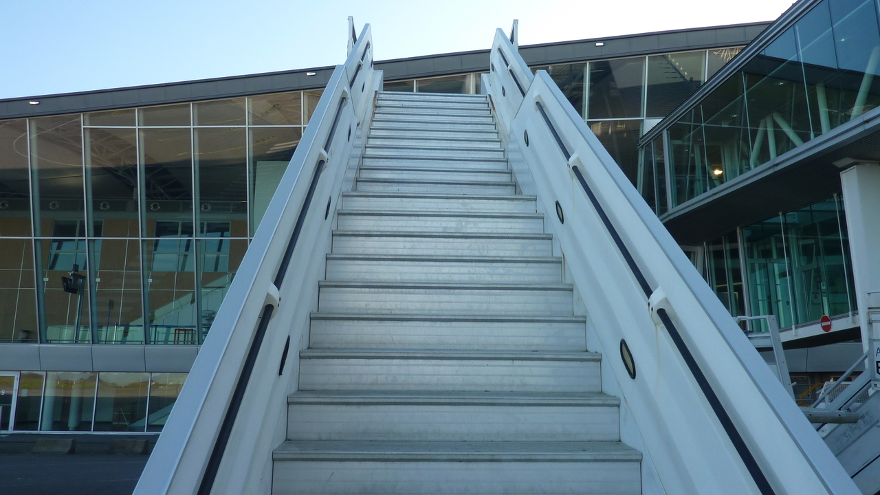 TLD Passenger stairs ABS580 - Passagiertreppe: das Bild 3 TLD Passenger stairs ABS580 - Passagiertreppe: das Bild 3