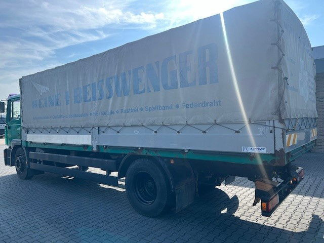 MAN 18.284 - Plane LKW: das Bild 3 MAN 18.284 - Plane LKW: das Bild 3