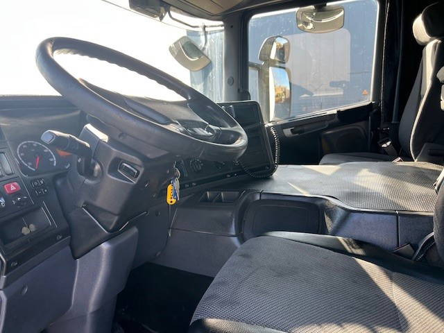 Scania P380 - Sattelzugmaschine: das Bild 5 Scania P380 - Sattelzugmaschine: das Bild 5