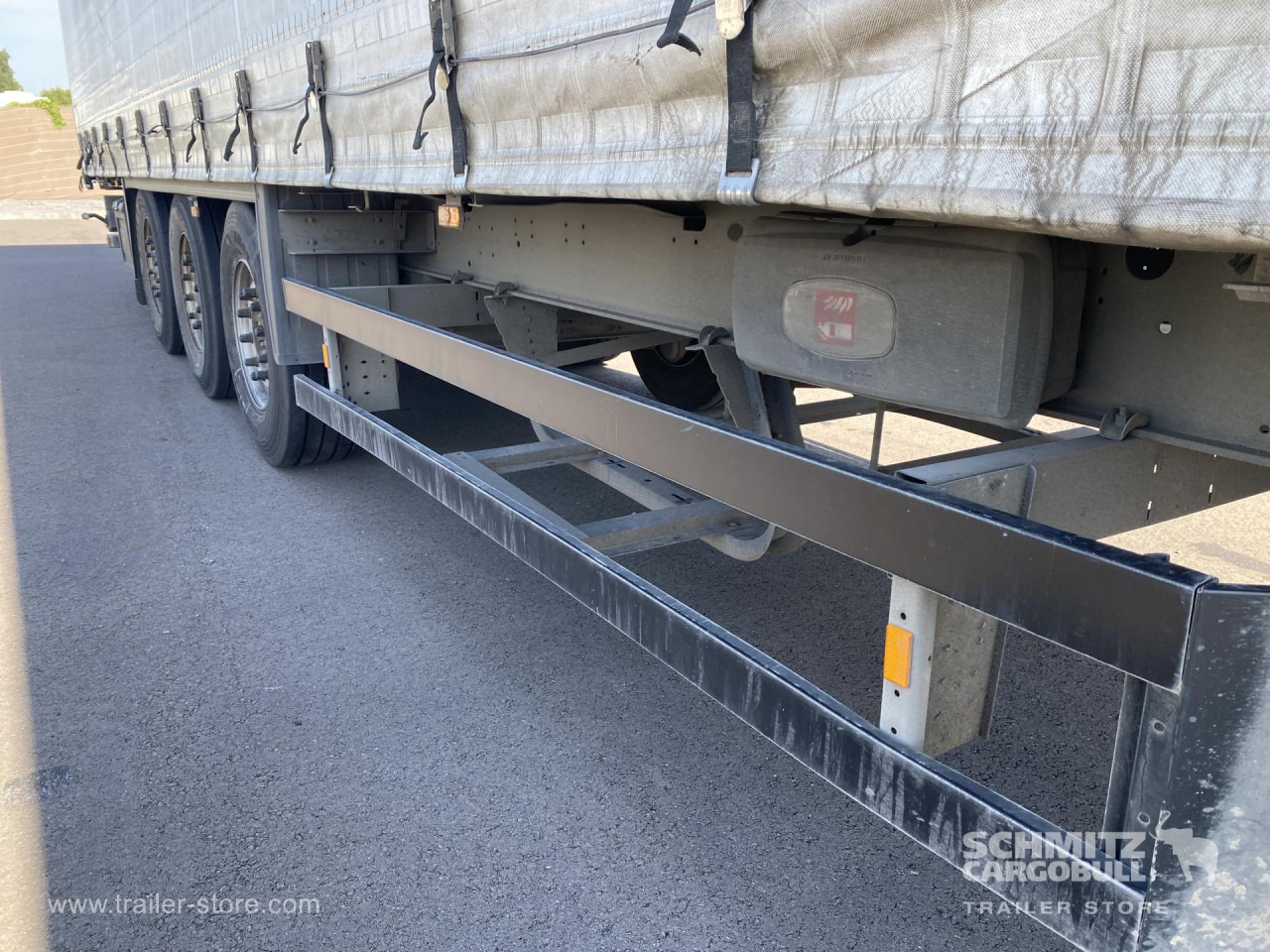 SCHMITZ Curtainsider Standard - Planenauflieger: das Bild 4 SCHMITZ Curtainsider Standard - Planenauflieger: das Bild 4