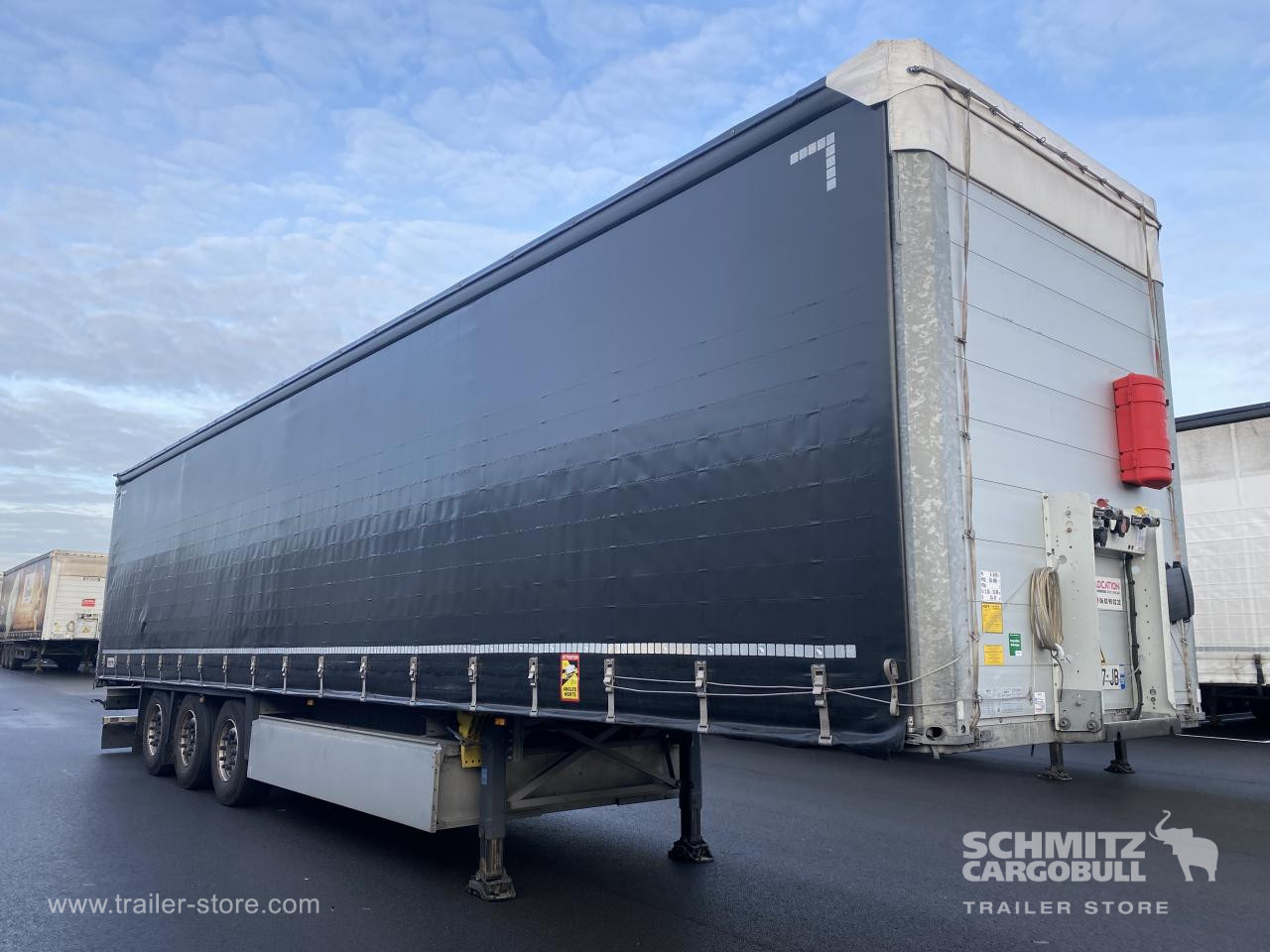 SCHMITZ Curtainsider Standard - Planenauflieger: das Bild 1 SCHMITZ Curtainsider Standard - Planenauflieger: das Bild 1