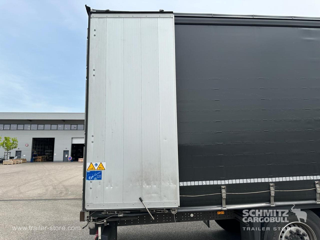 SCHMITZ Curtainsider Standard - Planenauflieger: das Bild 4 SCHMITZ Curtainsider Standard - Planenauflieger: das Bild 4