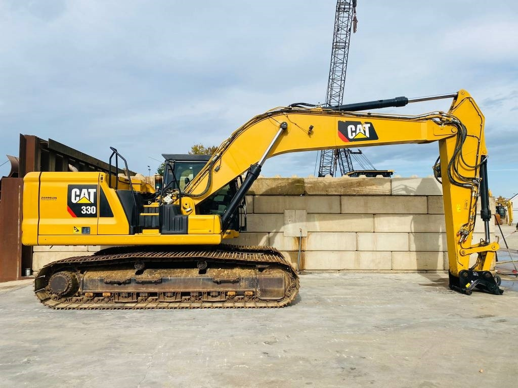 CAT 330-07a - Kettenbagger: das Bild 2 CAT 330-07a - Kettenbagger: das Bild 2