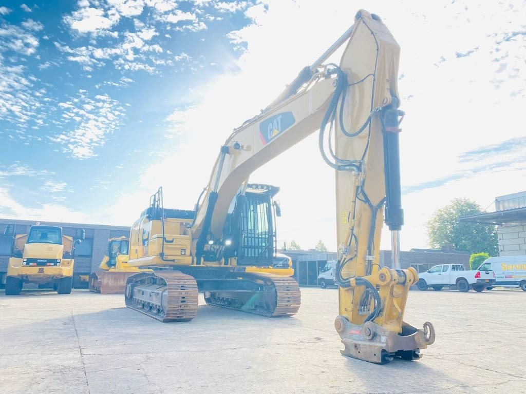 CAT 330 fln - Kettenbagger: das Bild 4 CAT 330 fln - Kettenbagger: das Bild 4