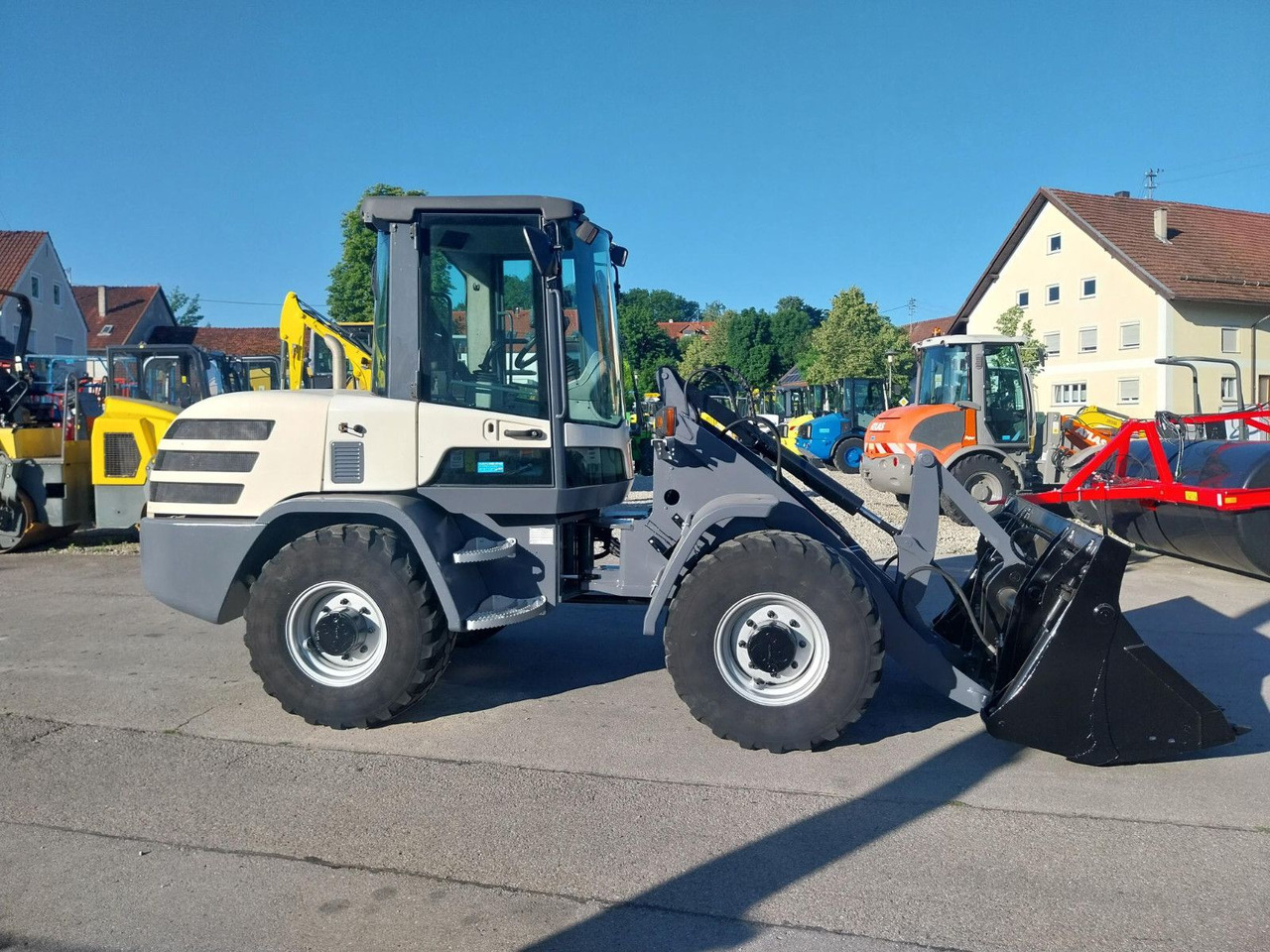 Terex TL 80, 100, 120, 65 - Radlader: das Bild 3 Terex TL 80, 100, 120, 65 - Radlader: das Bild 3