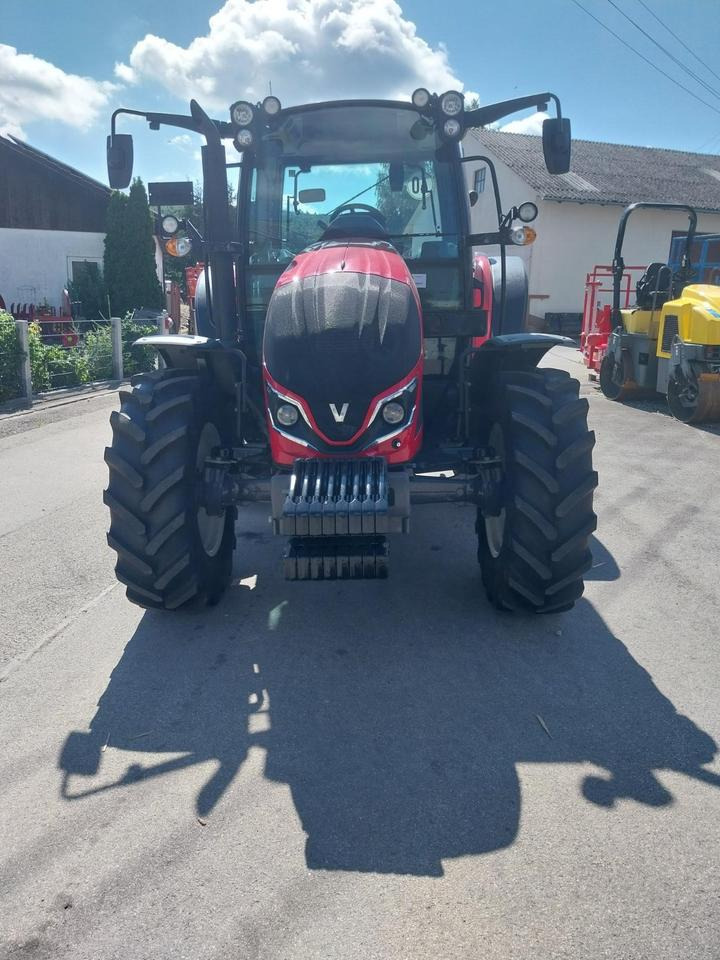 Valtra A85 Schlepper Traktor Bulldog - Traktor: das Bild 2 Valtra A85 Schlepper Traktor Bulldog - Traktor: das Bild 2