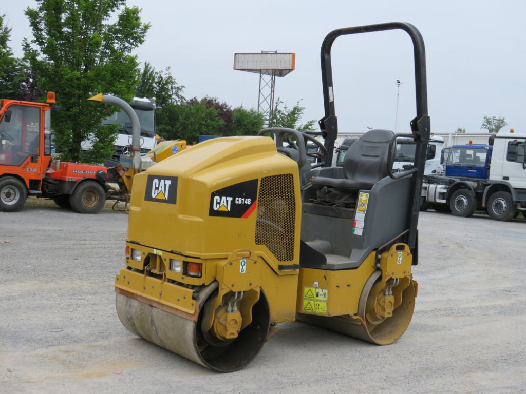 CATERPILLAR Tandem-Vibrationswalze CB14 B Baumaschine - Walzen: das Bild 1 CATERPILLAR Tandem-Vibrationswalze CB14 B Baumaschine - Walzen: das Bild 1