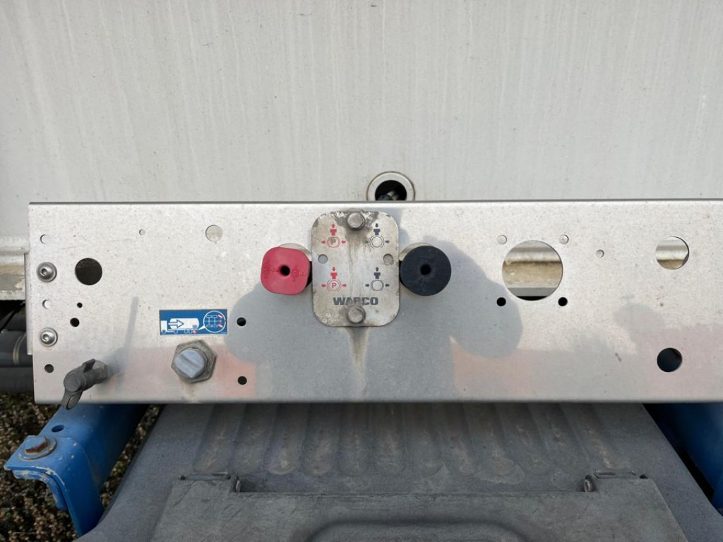 Siloauflieger FELDBINDER FELDBINDER Silo für Staub und Rieselgüter Auflieger EUT 40.3 Zement 40m³, Lenkachse: das Bild 7 Siloauflieger FELDBINDER FELDBINDER Silo für Staub und Rieselgüter Auflieger EUT 40.3 Zement 40m³, Lenkachse: das Bild 7