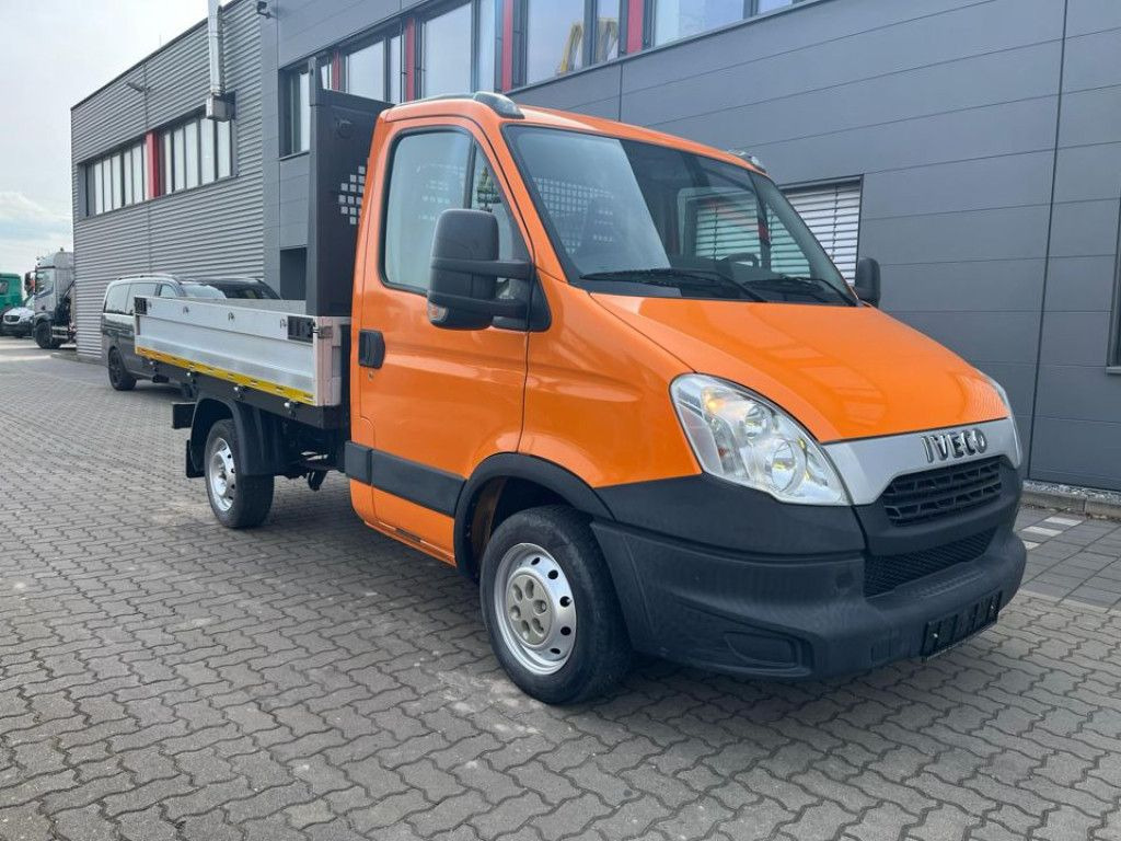 Iveco Daily 29L13 Pritsche - Pritsche Transporter: das Bild 2 Iveco Daily 29L13 Pritsche - Pritsche Transporter: das Bild 2