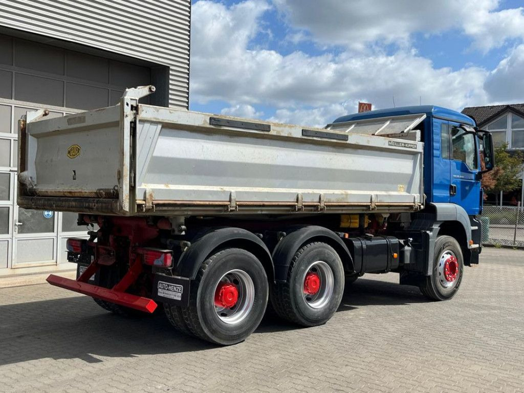 MAN TG-S 26.440 6x4 BB 3-Achs Kipper MeillerSchalter MAN TG-S 26.440 6x4 BB 3-Achs Kipper MeillerSchalter - Kipper: das Bild 3 MAN TG-S 26.440 6x4 BB 3-Achs Kipper MeillerSchalter MAN TG-S 26.440 6x4 BB 3-Achs Kipper MeillerSchalter - Kipper: das Bild 3
