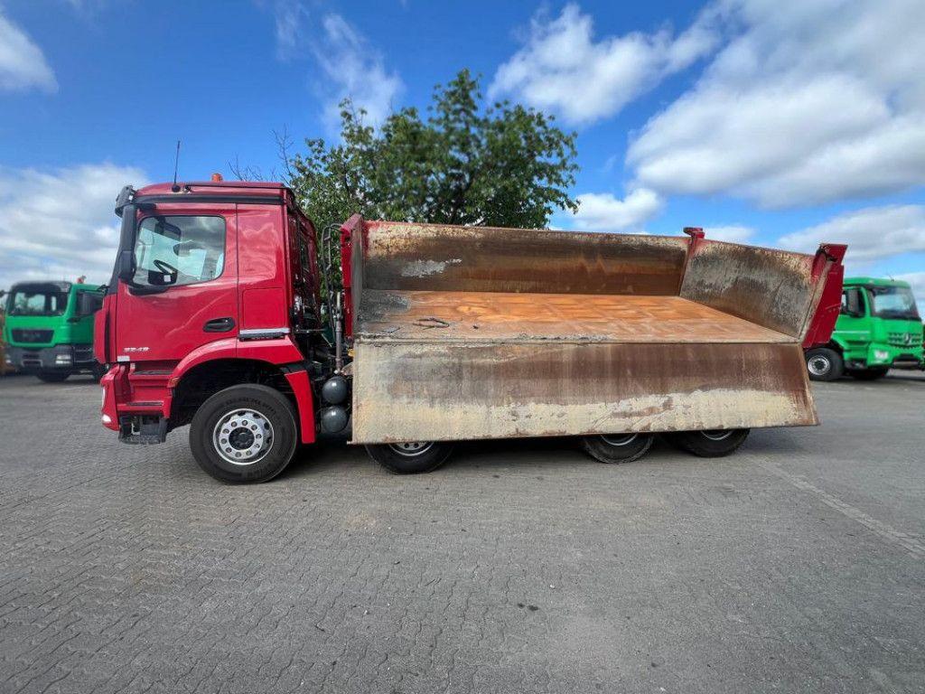 Mercedes-Benz Arocs 3243 8x4 4-Achs Kipper Bordmatik - Kipper: das Bild 5 Mercedes-Benz Arocs 3243 8x4 4-Achs Kipper Bordmatik - Kipper: das Bild 5