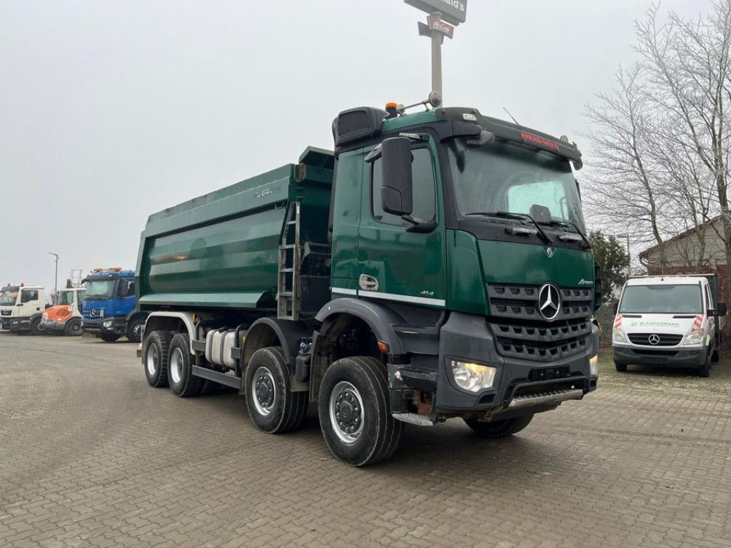 Mercedes-Benz Arocs 4145 8x8 4 Achs Muldenkipper Meiller - Kipper: das Bild 2 Mercedes-Benz Arocs 4145 8x8 4 Achs Muldenkipper Meiller - Kipper: das Bild 2