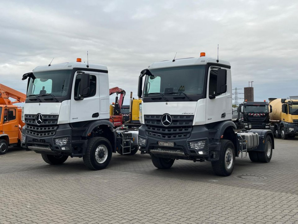 MERCEDES-BENZ Arocs 2043 AS 4x4 SZM nur 133TKM ! Kipphydraulik - Sattelzugmaschine: das Bild 1 MERCEDES-BENZ Arocs 2043 AS 4x4 SZM nur 133TKM ! Kipphydraulik - Sattelzugmaschine: das Bild 1