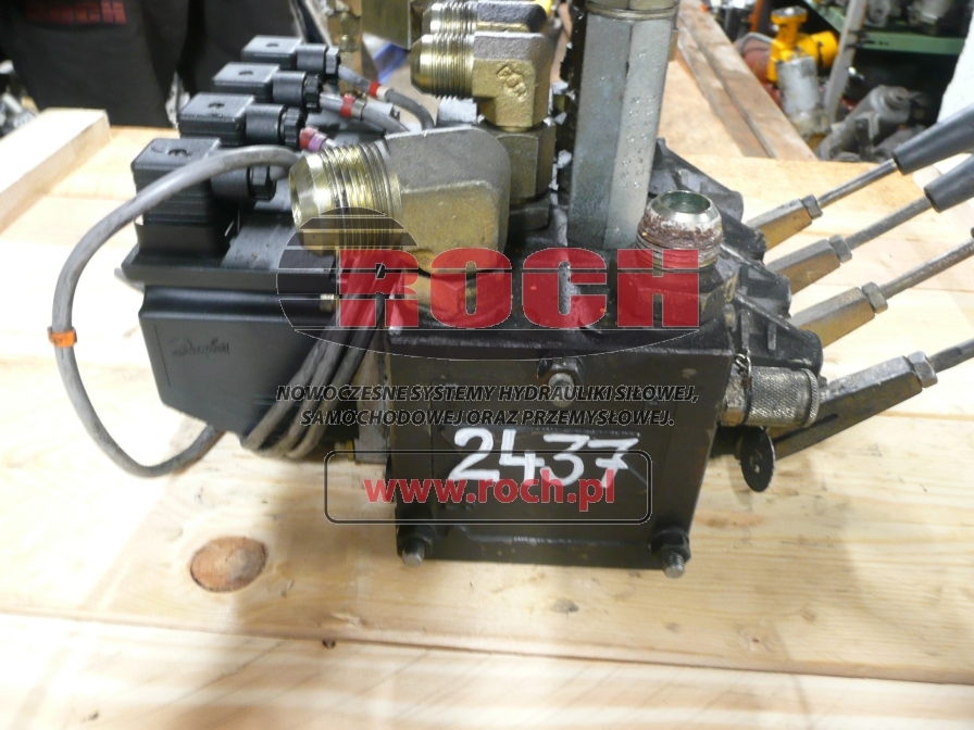 DANFOSS 157Z9571 171F 00470 + 157B4228 24VDC x4 - Hydraulik ventil: das Bild 2 DANFOSS 157Z9571 171F 00470 + 157B4228 24VDC x4 - Hydraulik ventil: das Bild 2